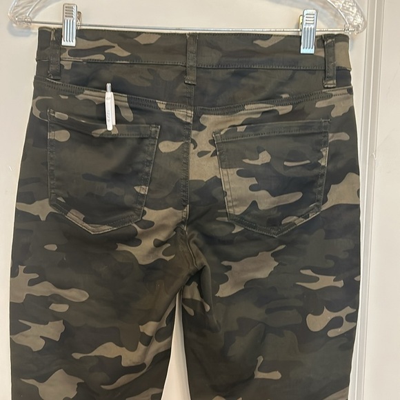 Tinseltown Camo High Rise Skinny Jeans Junior’s Size 7 - Picture 5 of 9